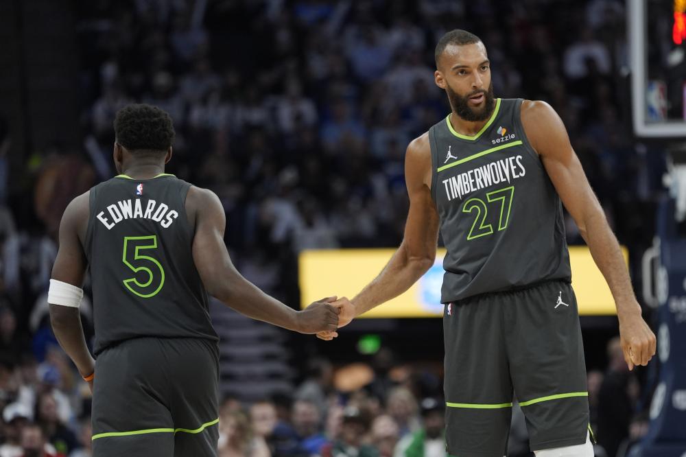 但球队在关 但球队在关